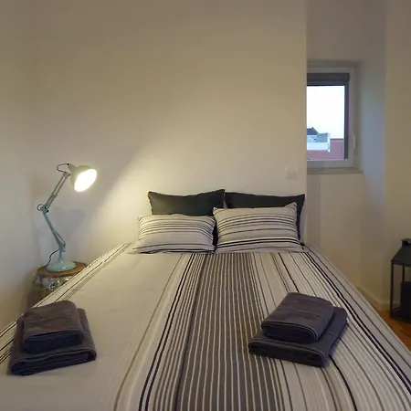 Apartment Dreaming - Trigueiros City View